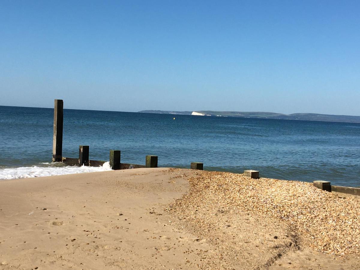 Southern Breeze Lodge - Adults Only Bournemouth Exteriör bild