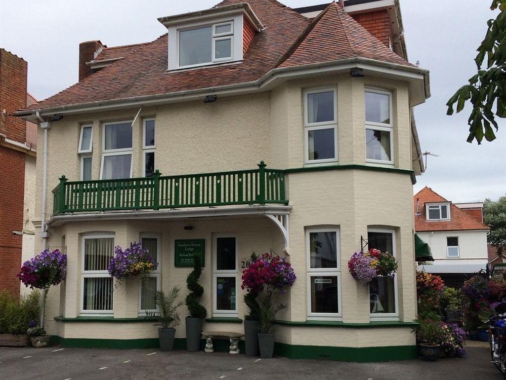 Southern Breeze Lodge - Adults Only Bournemouth Exteriör bild