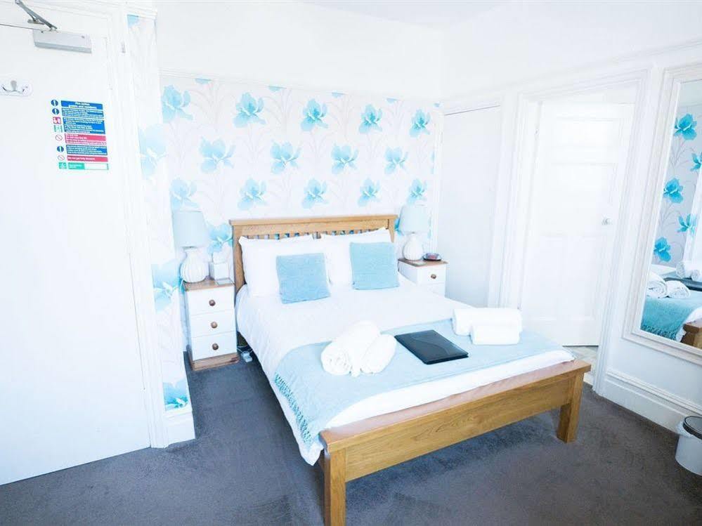 Southern Breeze Lodge - Adults Only Bournemouth Exteriör bild