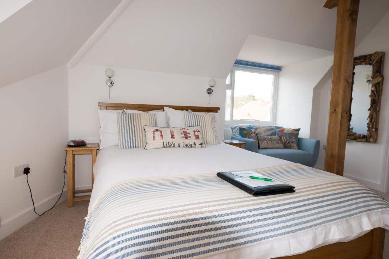 Southern Breeze Lodge - Adults Only Bournemouth Exteriör bild