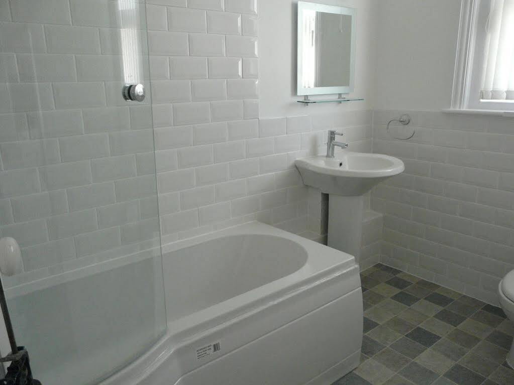 Southern Breeze Lodge - Adults Only Bournemouth Exteriör bild